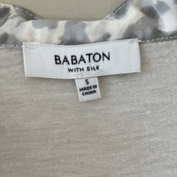 Aritzia Babaton 3/4 length shirt with silk, small - Picture 3 of 5